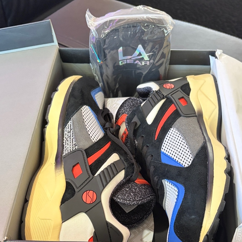 L.A. Gear CATAPULT Athletic Shoes - New in Box, Size 15